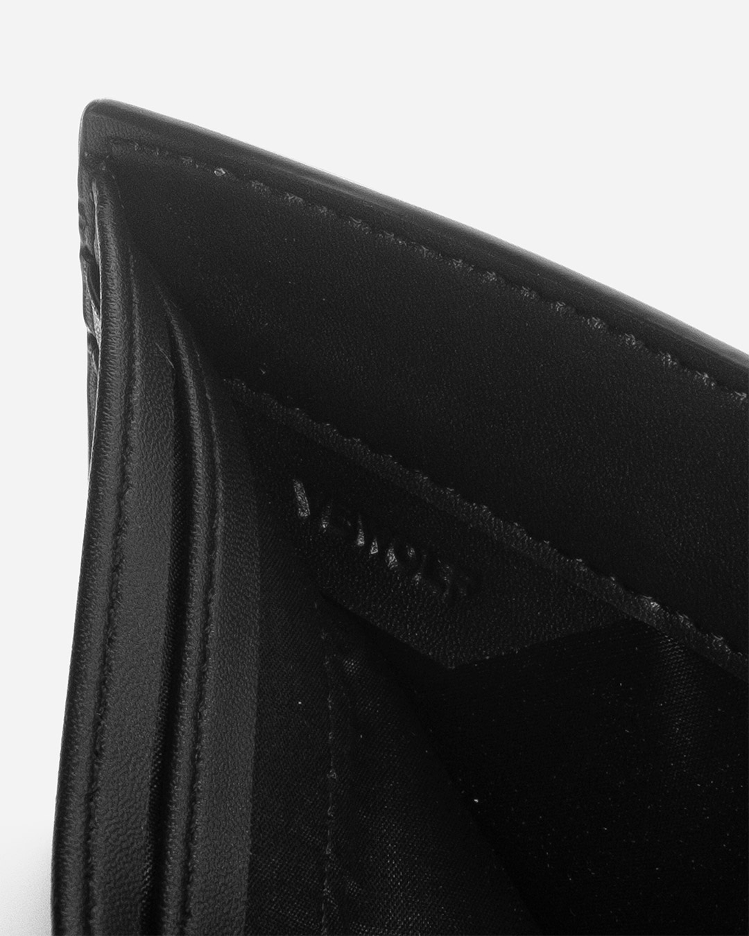 Detail 2 – Basic Wallet – Black